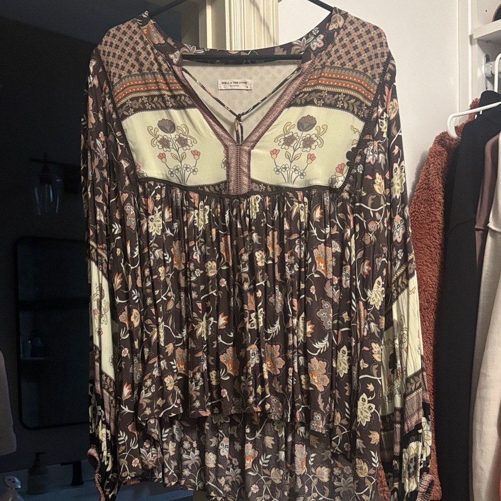 Spell & the Gypsy Collective Portabello Road Blouse in Nightshade - Picture 4 of 7
